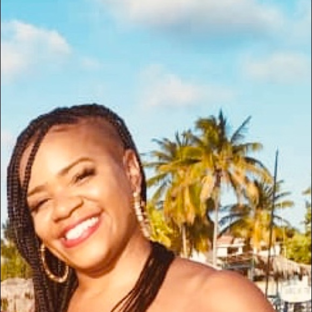 Meet your Posher, Tiffany